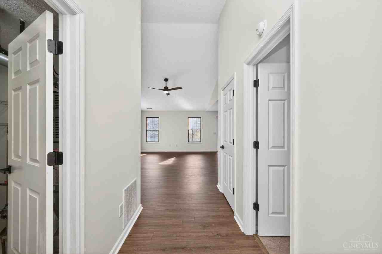 3108 Buttercup Ct - Photo 3 of 26