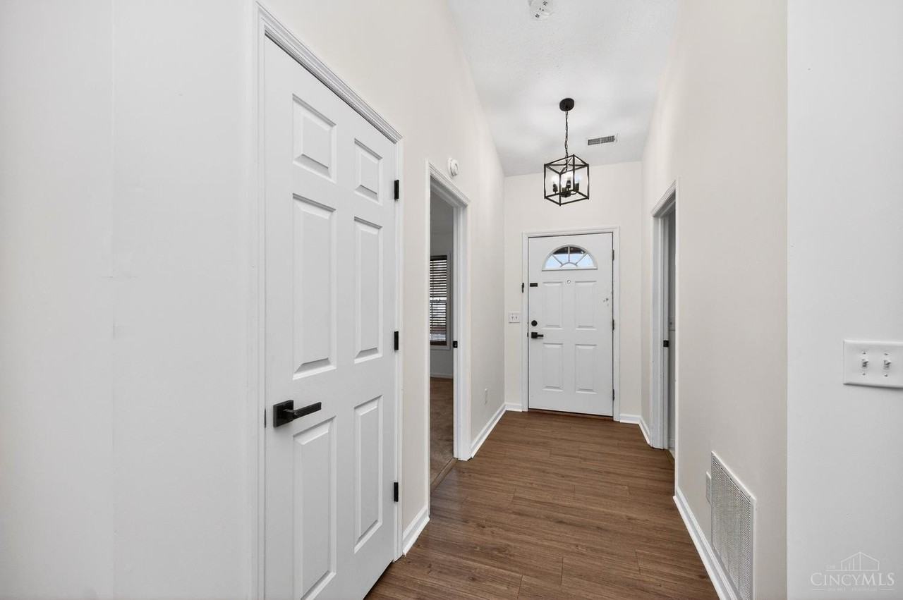 3108 Buttercup Ct - Photo 4 of 26