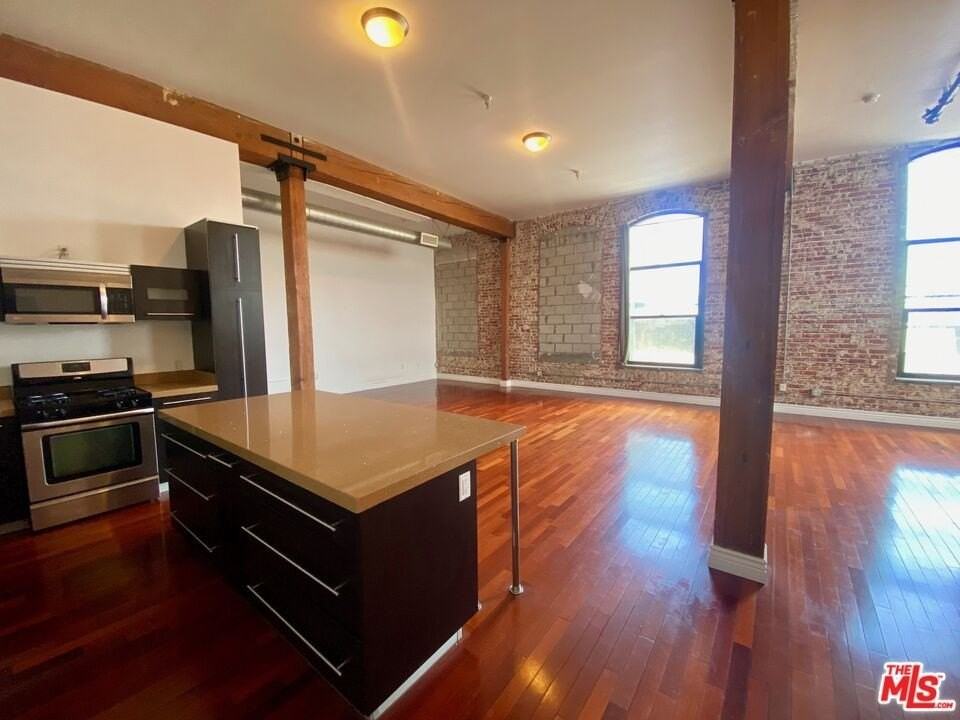 652 Mateo St Unit 201 #201