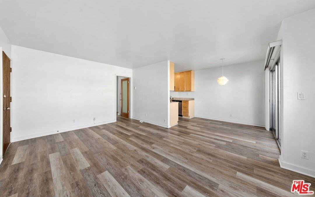 11670 Iowa Ave Apt 3 #3 - Photo 2 of 21