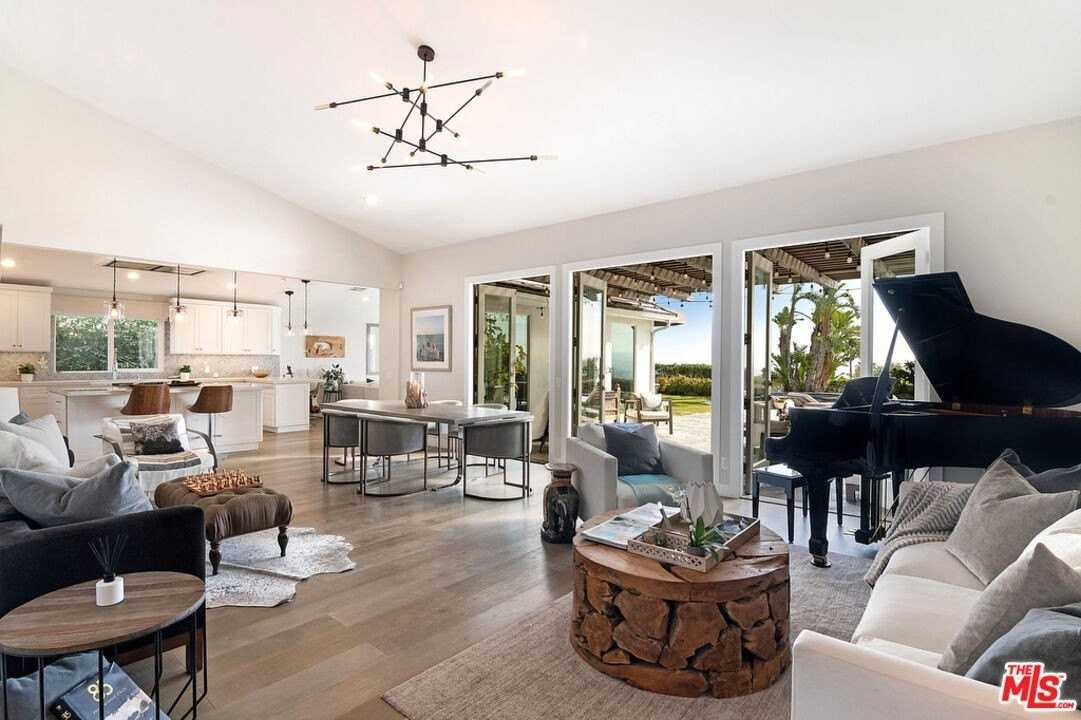 7526 Wiscasset Dr - Photo 5 of 45