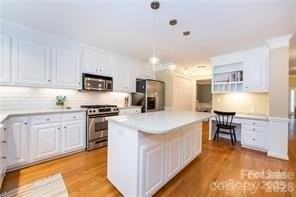 2430 Willowbrook Dr - Photo 2 of 10