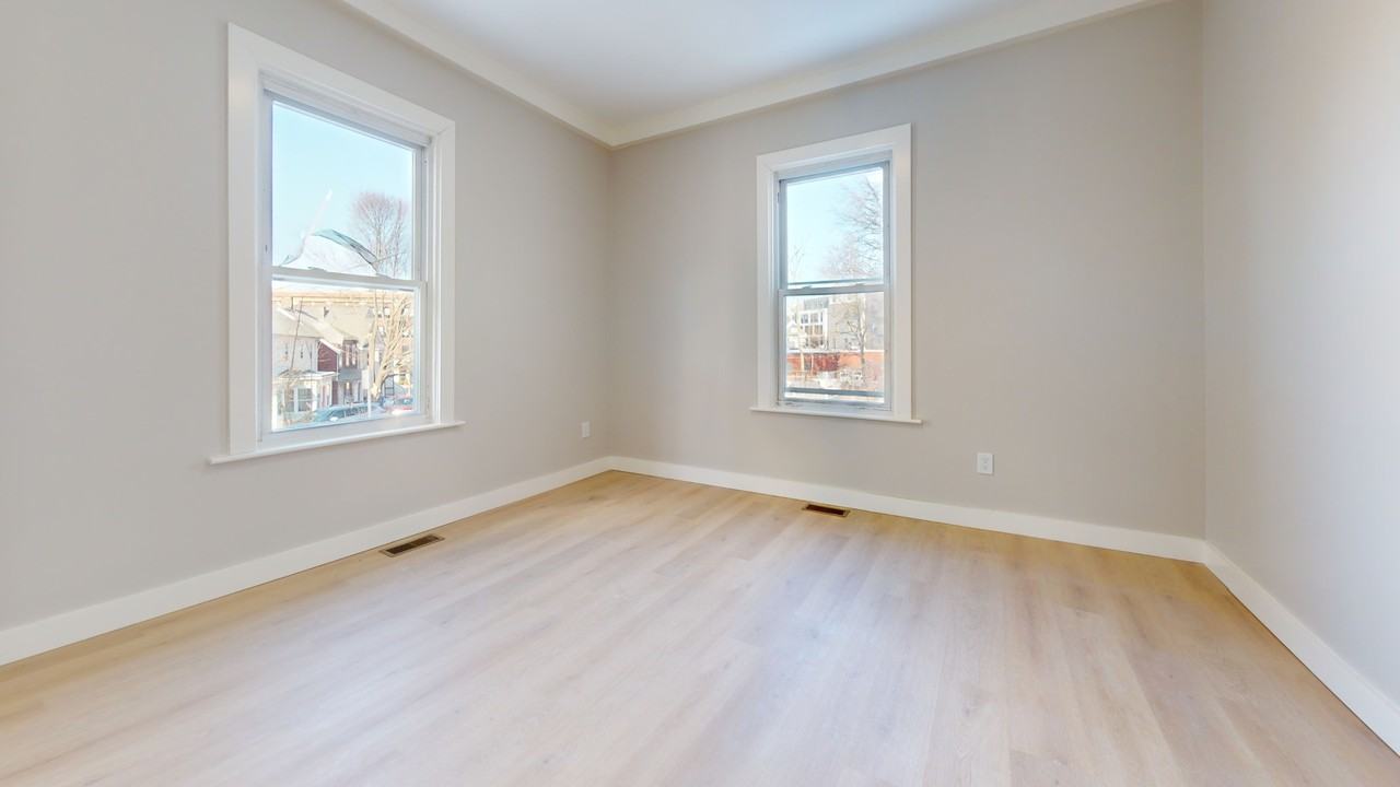 19-21 Gordon Street19-21 Gordon Street - 19 - 1 #19-1 - Photo 4 of 5