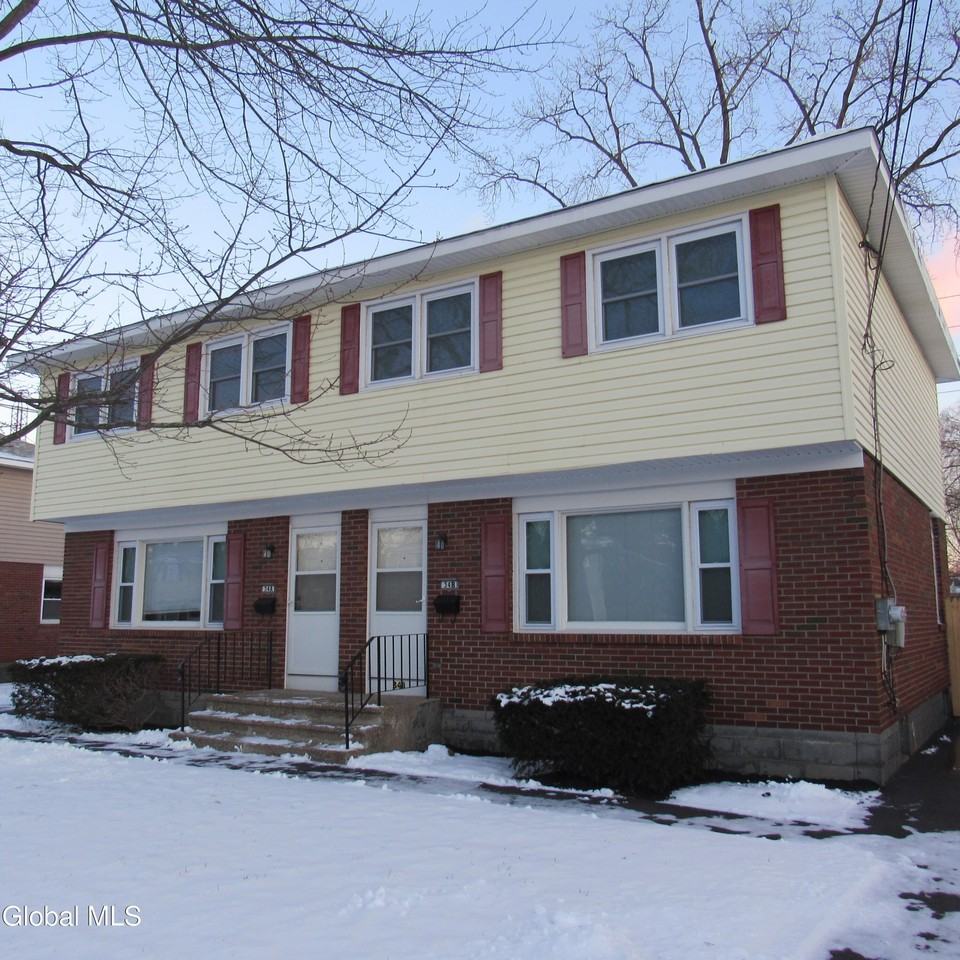 34B Commodore St - Photo 6 of 24