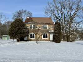 featured image of 31 Suncrest Dr Unit 1 #1