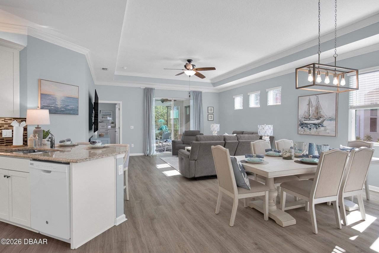 310 Coral Reef Way - Photo 4 of 50