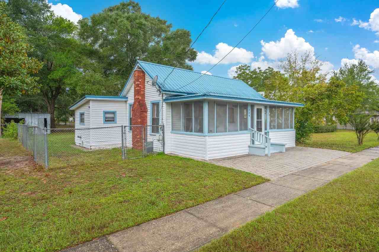 346 Crescent Dr - Photo 3 of 32