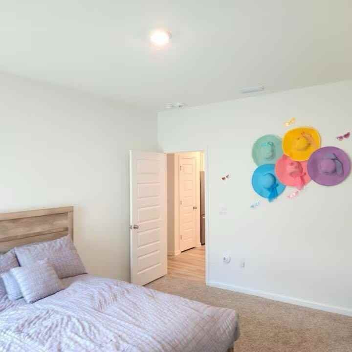 42 Woodsorrel St - Photo 7 of 20