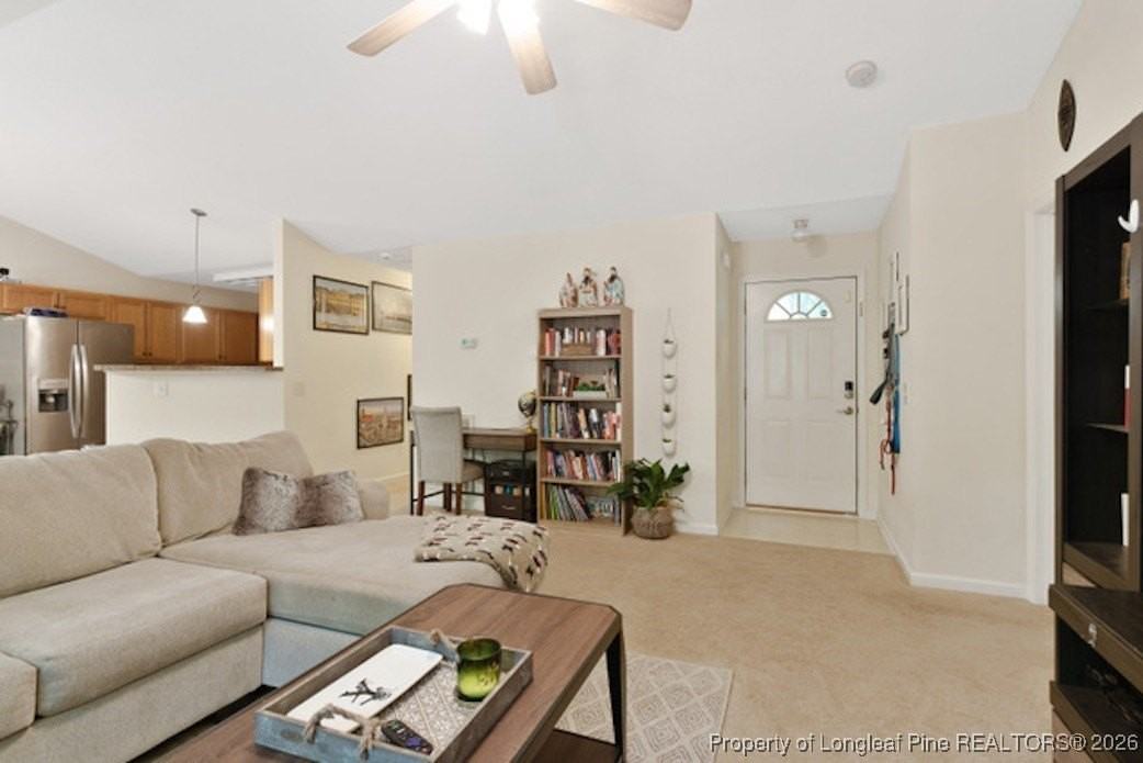 303 Harbor Trce - Photo 4 of 17