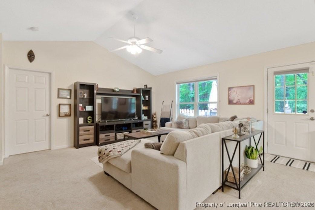 303 Harbor Trce - Photo 6 of 17