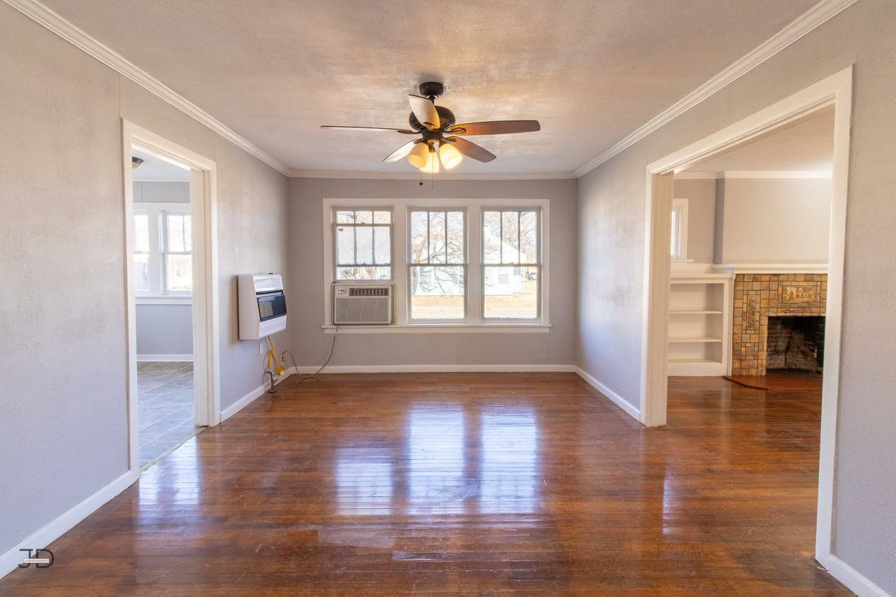 2100 Garfield St #1 - Photo 6 of 22