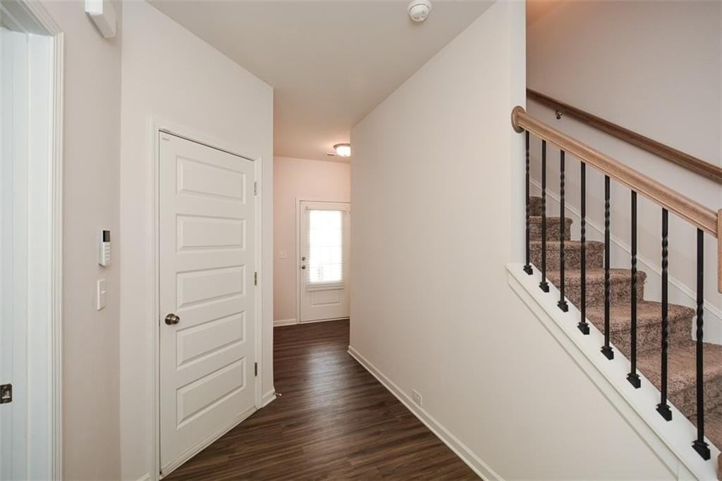 350 Cranston Drive - Photo 5 of 49