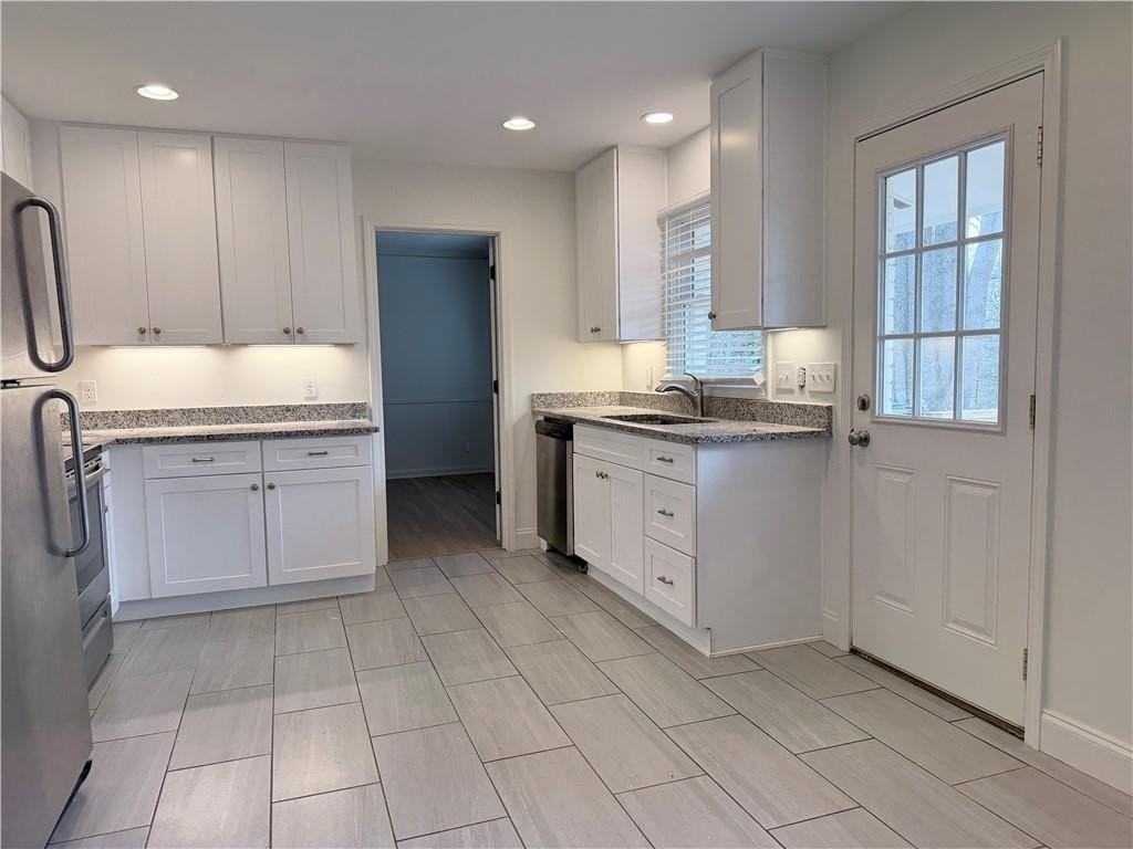 1863 Mount Vernon Rd - Photo 5 of 24