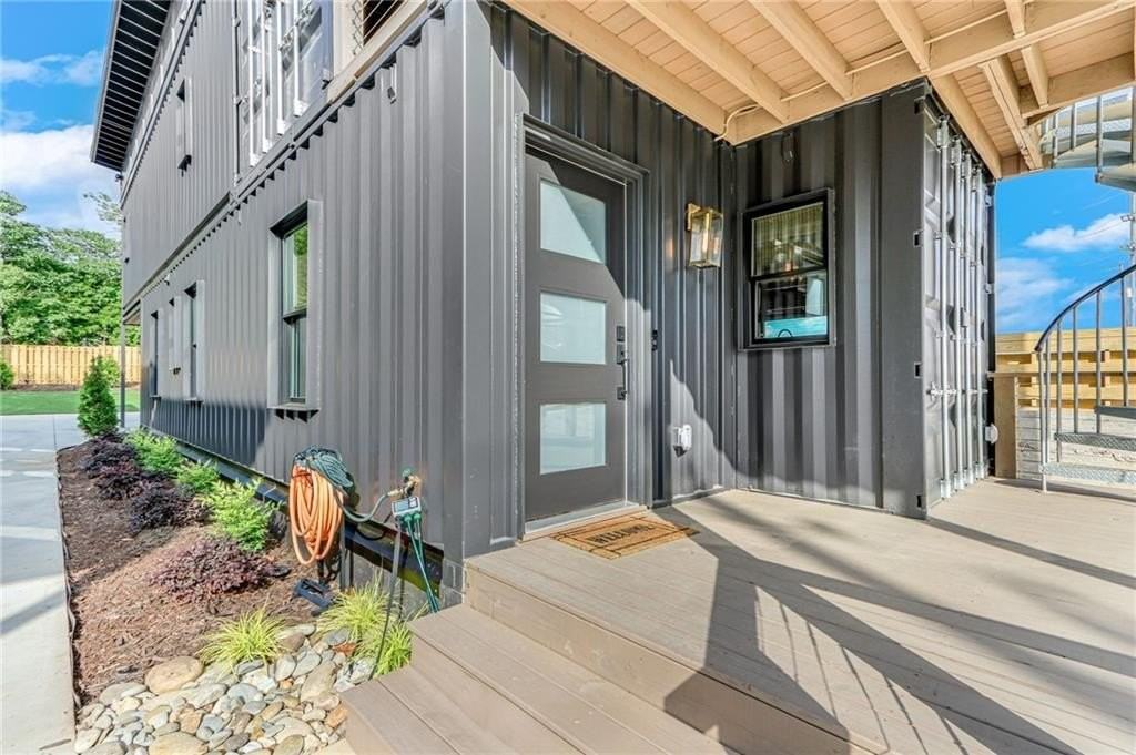 775 Bradford St Se - Photo 6 of 33