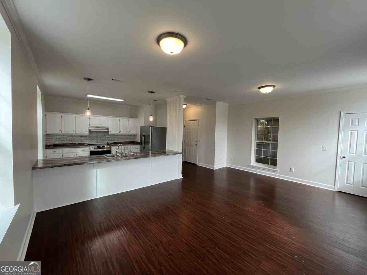 65 E Main St - Photo 6 of 45