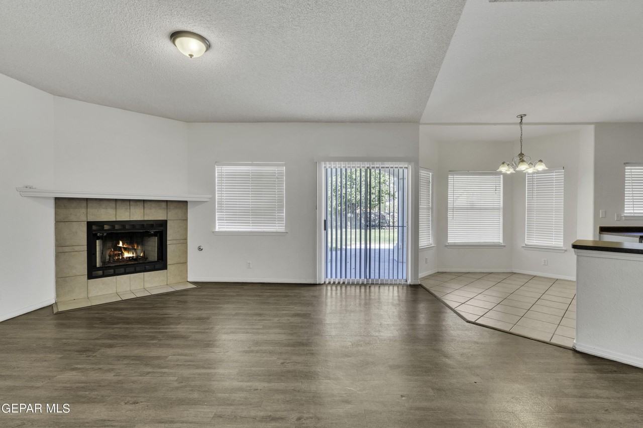 1473 Desierto Rico Ave - Photo 5 of 32