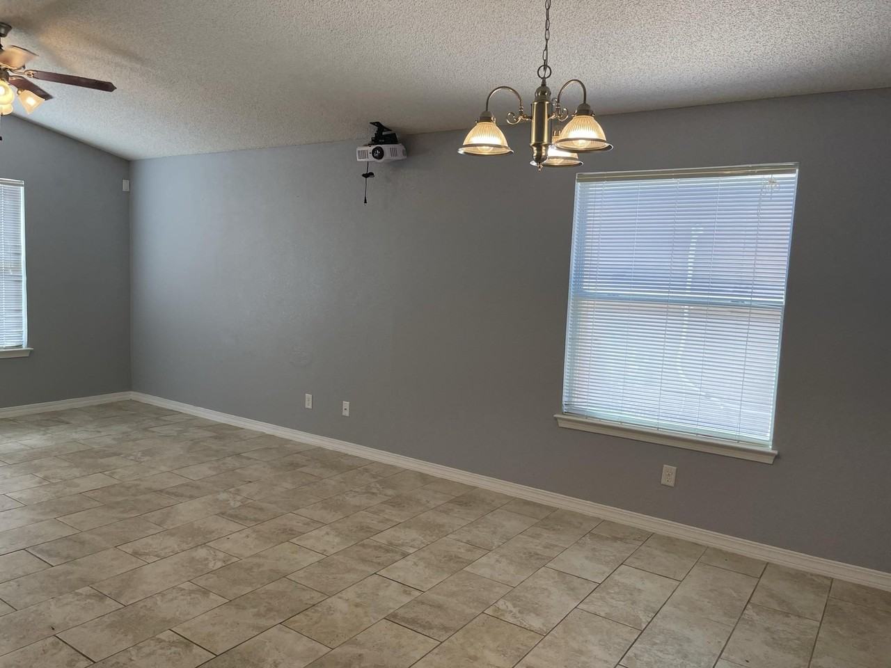 13231 Kestrel Ave - Photo 6 of 24