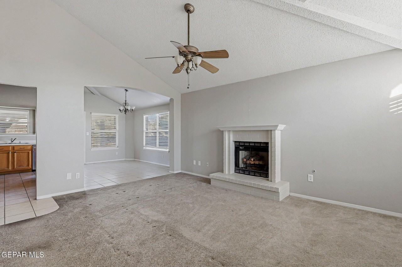 11469 Nettie Rose Cir - Photo 3 of 31