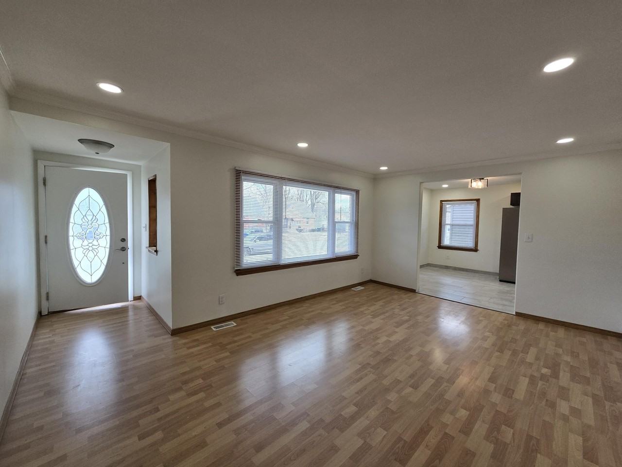 7230 Beech Ave - Photo 4 of 42