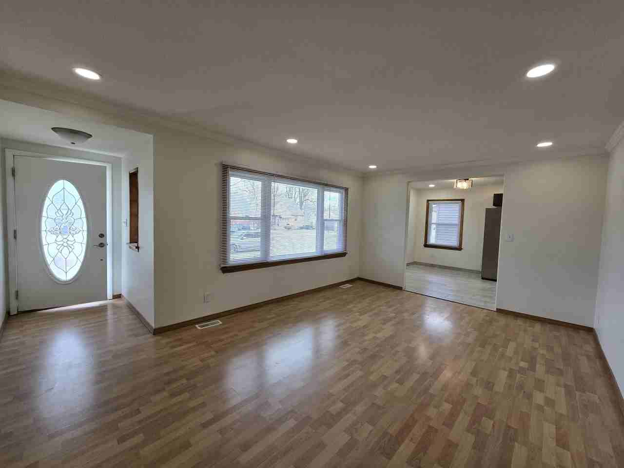 7230 Beech Ave - Photo 6 of 42