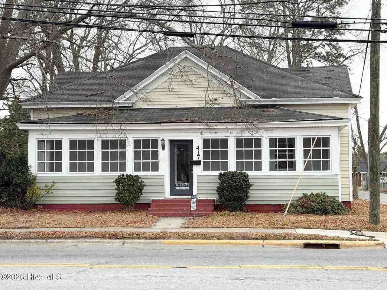 417 Third St - Photo 2 of 31