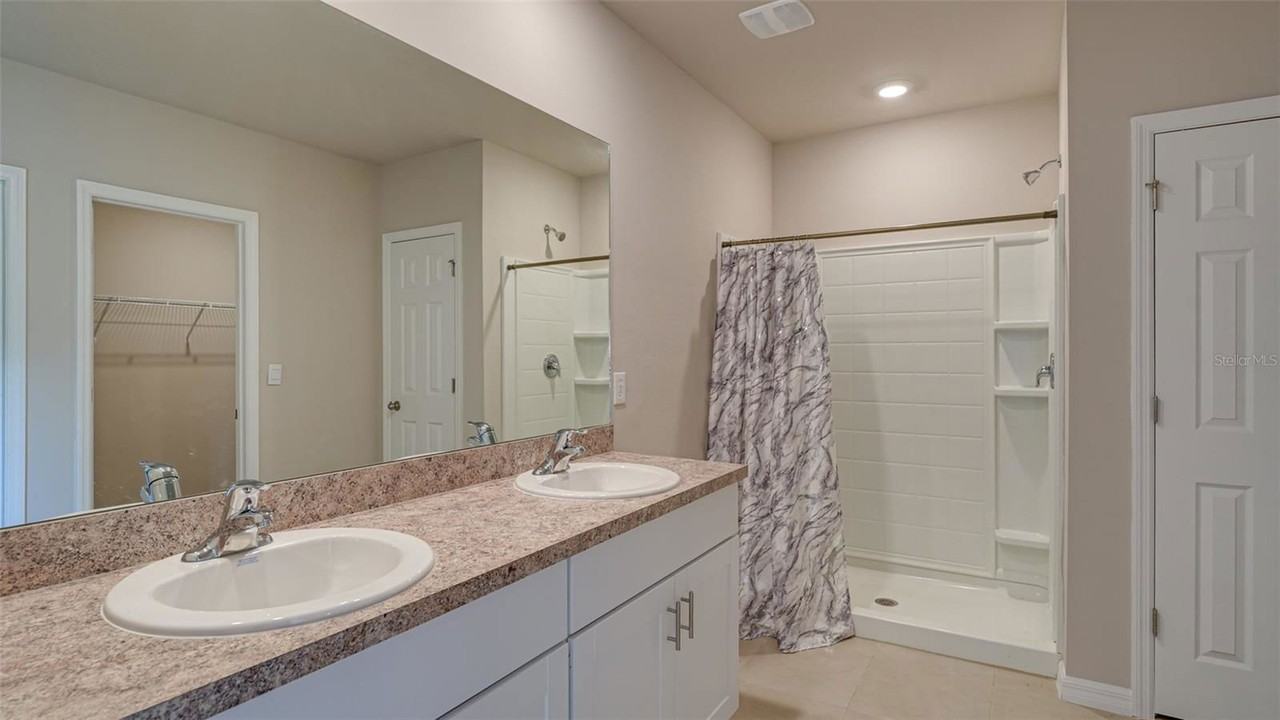 2261 Barrister St - Photo 5 of 8