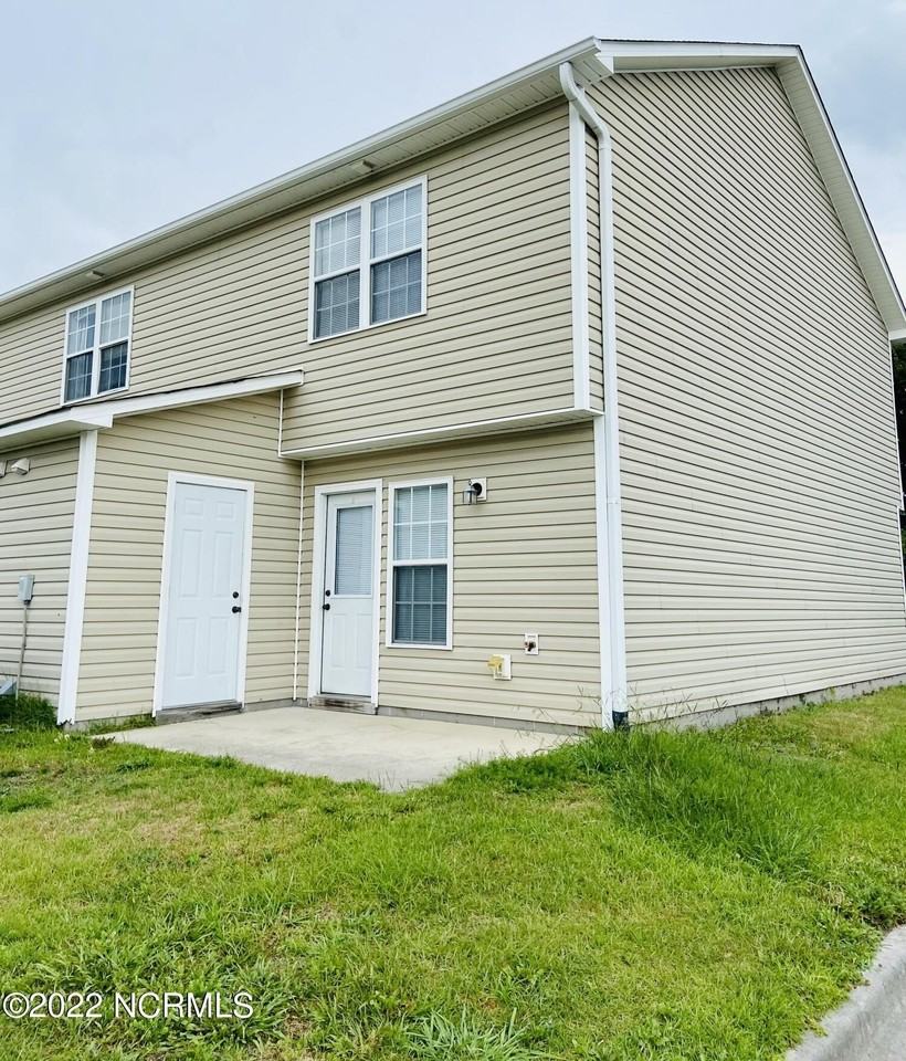 172 Cornerstone Pl - Photo 4 of 7