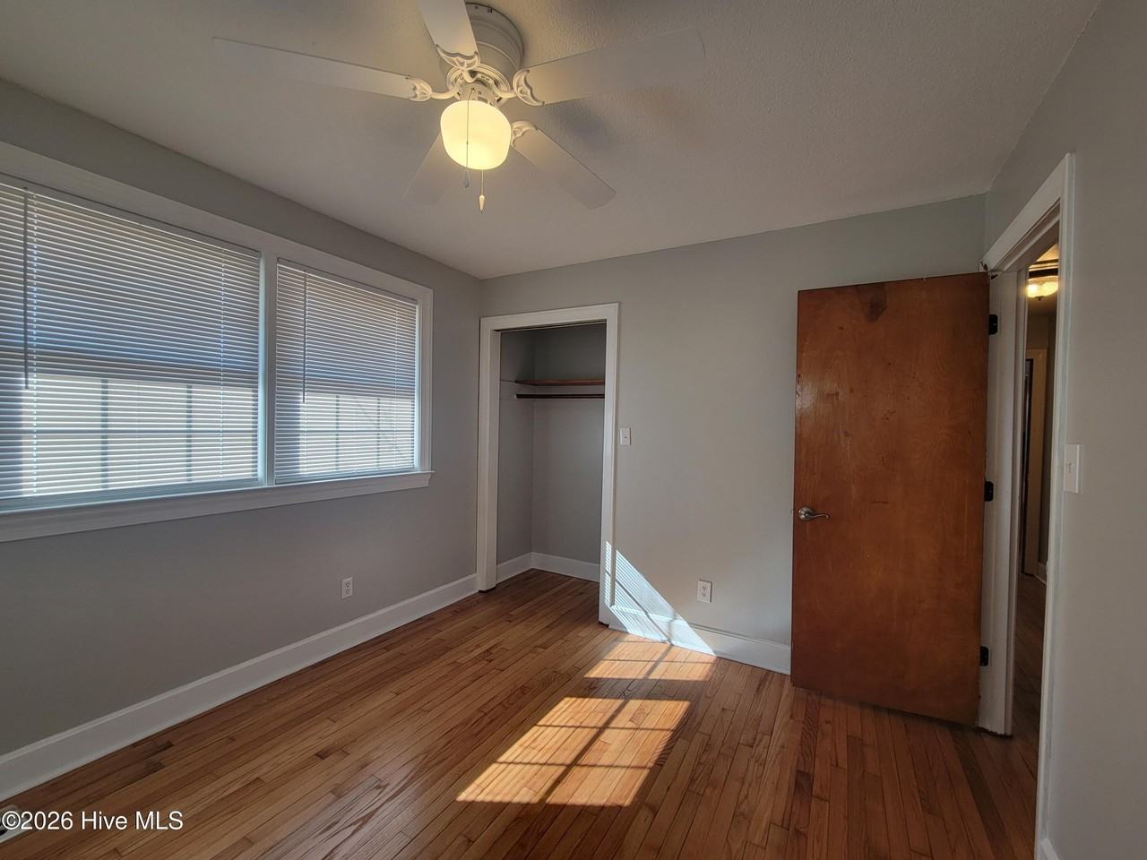 211 Mcarthur Dr - Photo 6 of 16