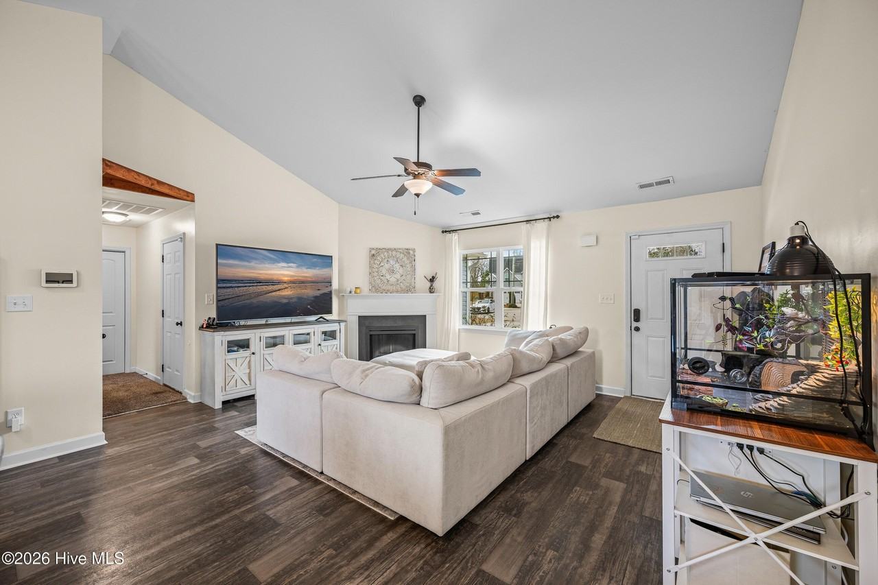 215 Timber Jack Ct - Photo 5 of 30