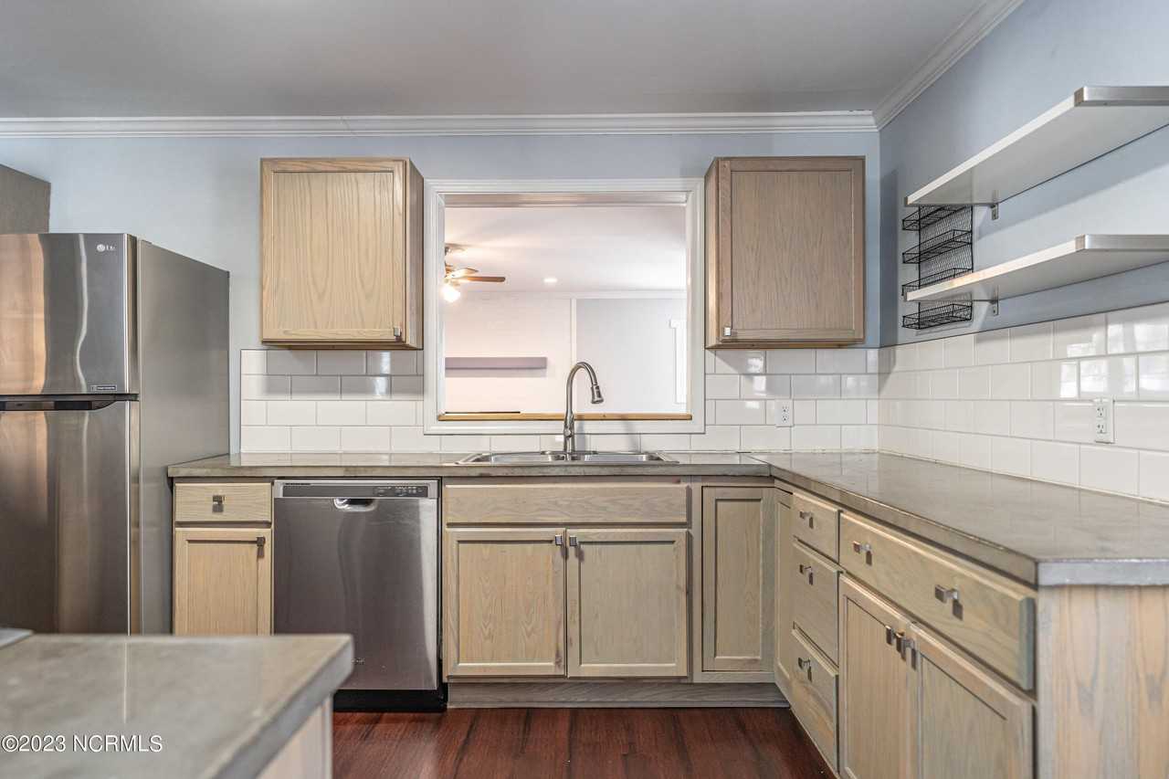 1573 W Pennsylvania Avenue Ext - Photo 6 of 50