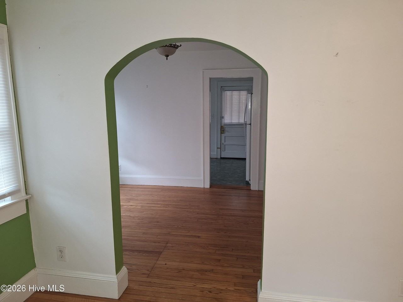 104 N Library St - Photo 4 of 20