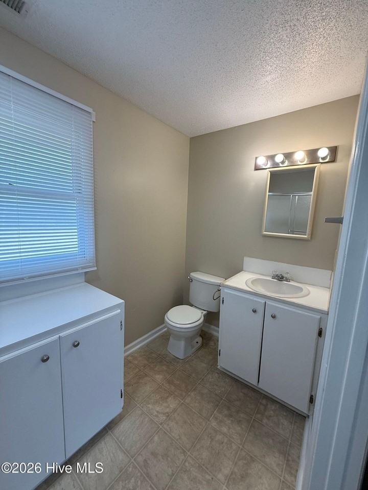 2159 Hines Farm Rd - Photo 6 of 11