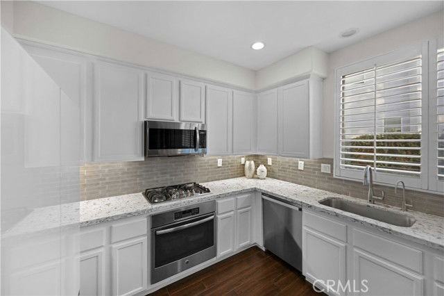 27503 Wellsley Way - Photo 2 of 8
