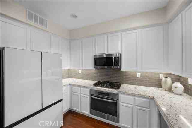 27503 Wellsley Way - Photo 3 of 8