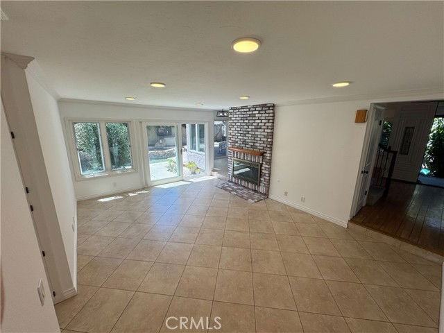 21041 Shaw Ln - Photo 2 of 8