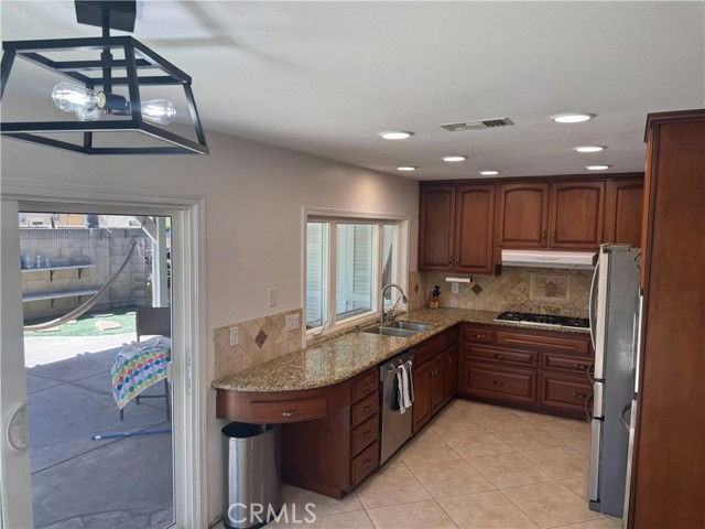 21041 Shaw Ln - Photo 5 of 8