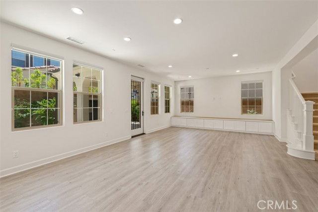 116 Windswept - Photo 5 of 8