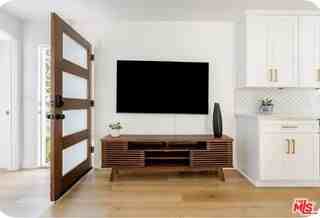 12812 Greene Ave - Photo 7 of 8