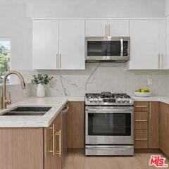 2115 Beachwood Ter - Photo 3 of 8