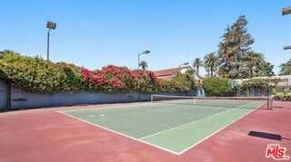 426 Georgina Ave - Photo 4 of 8