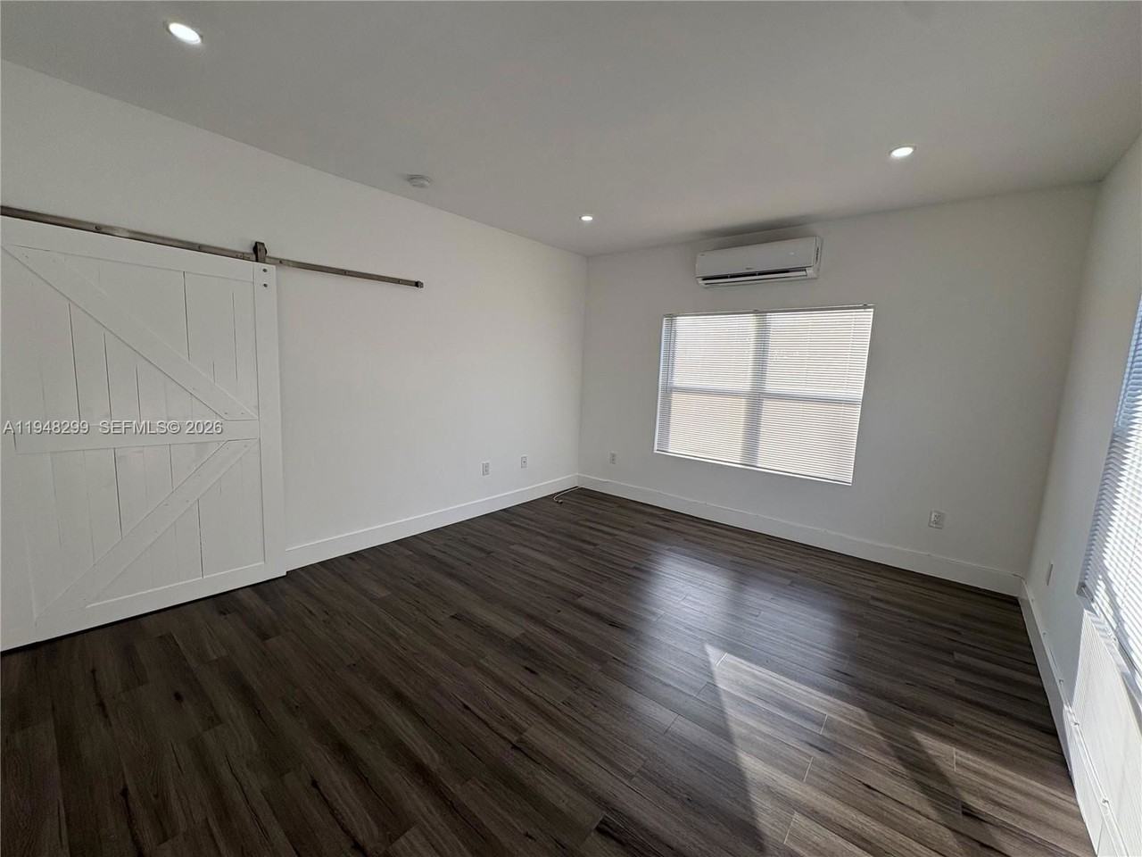 3237 Sw 4th St #16 - Photo 3 of 8