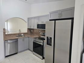 2911 Se 13th Ave - Photo 1 of 1