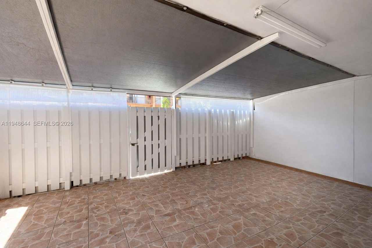 850 Sw 129th Pl #103 - Photo 6 of 8