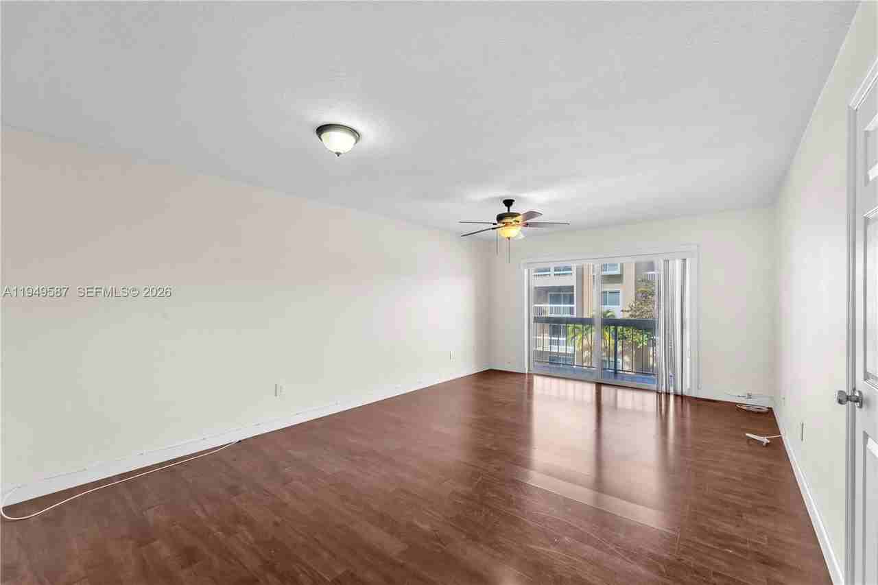 7820 Camino Real #J316 - Photo 3 of 8
