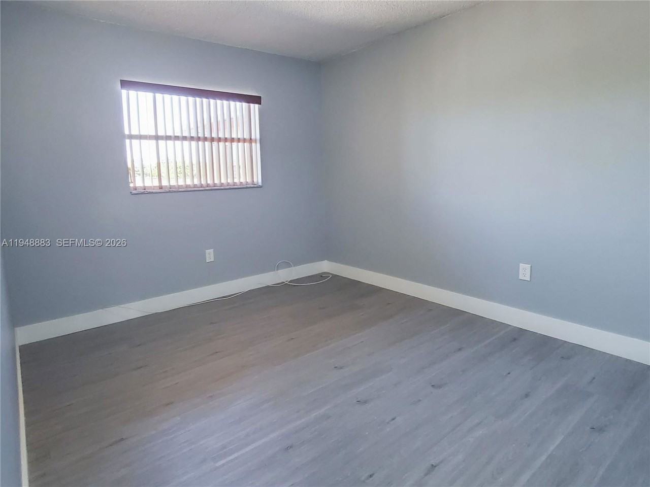 1265 W 24th St #212 - Photo 7 of 8