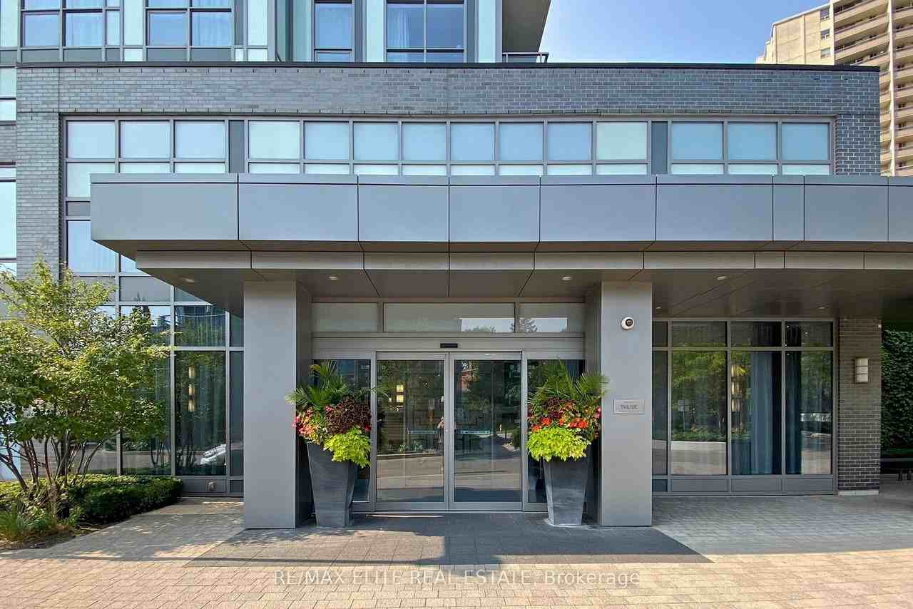 18 Graydon Hall Drive - Photo 6 of 39