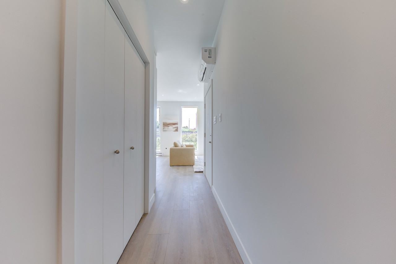 675 Rue Butler #2 - Photo 5 of 15