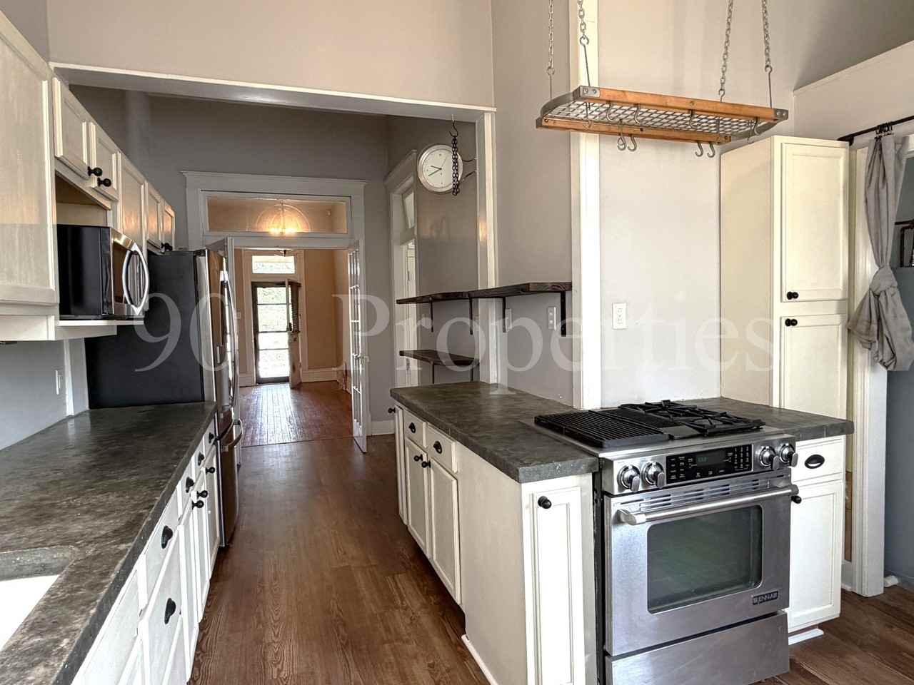 59 S Cox St #1 - Photo 5 of 23