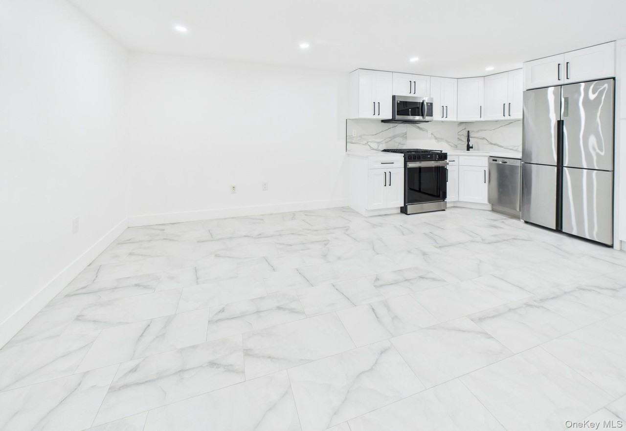 1770 Pacific Street unit: 1 - Garden Level - Photo 6 of 32