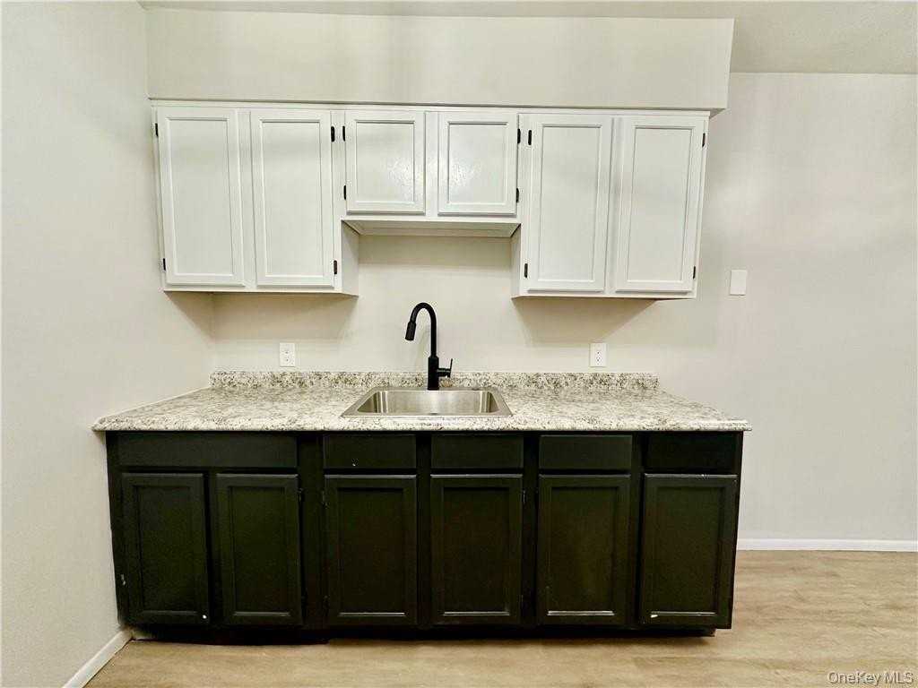 1319 Cole St Unit B14 #B14 - Photo 4 of 16